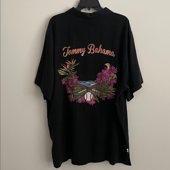 Tommy Bahama Men's XL 100% Silk MLB Baseball
Embroidered Hawaiian Shirt Black sz - Picture 5 of 11